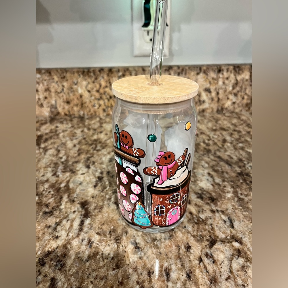 New Gingerbread Holiday Christmas Glass Cup with Glass Straw Gift